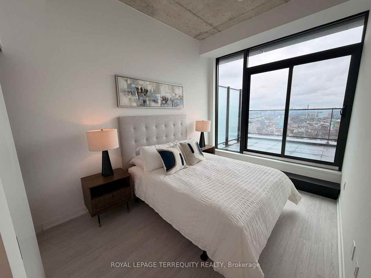 195 McCaul Street - Photo 6