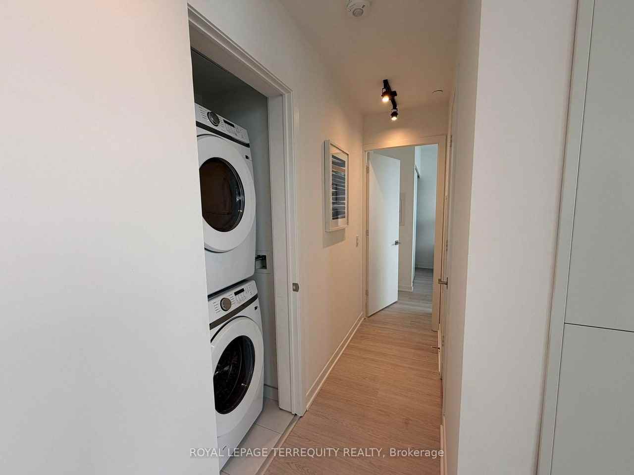 195 McCaul Street - Photo 8