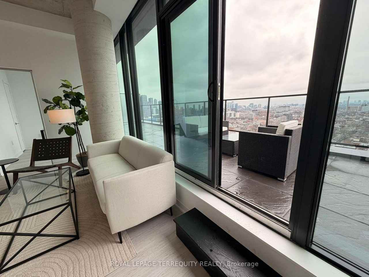 195 McCaul Street - Photo 14