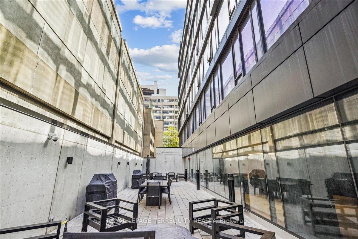 195 McCaul Street - Photo 29