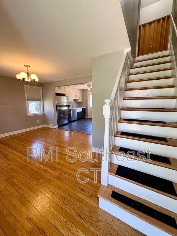 33 Country Club Rd - Photo 6 of 21