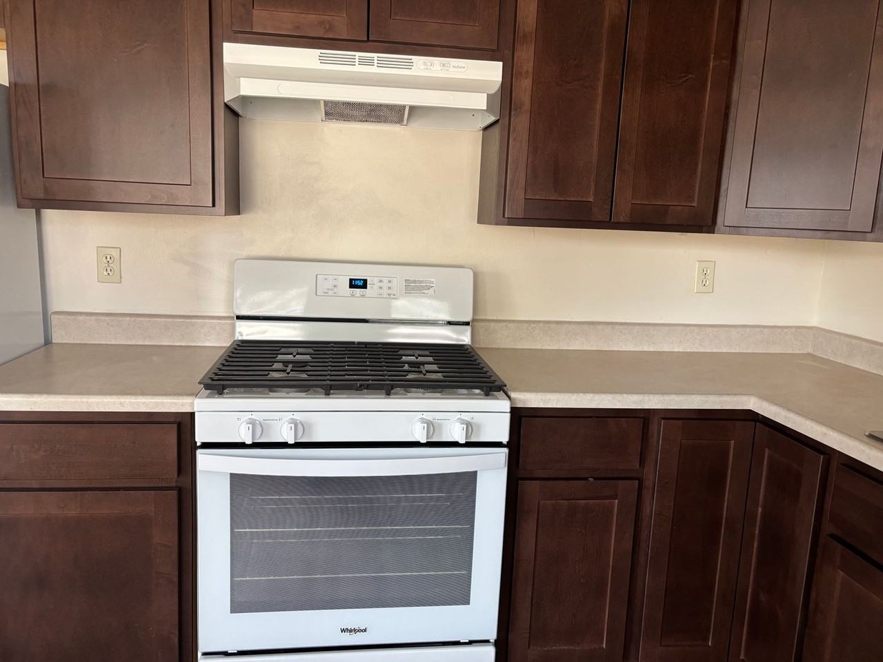 224 Falls Rd - Photo 2 of 18