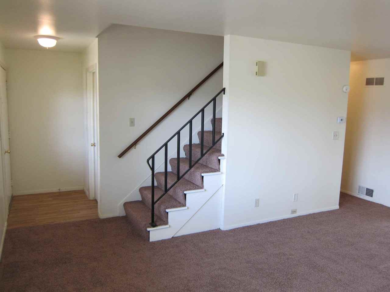 224 Falls Rd - Photo 7 of 18