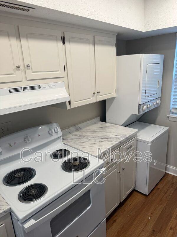 2530 E North St #2H - Photo 2 of 15