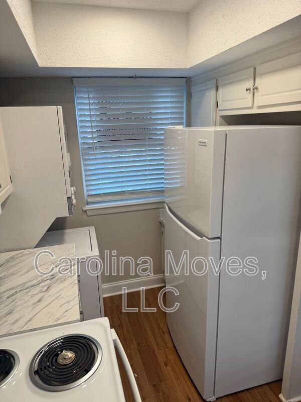 2530 E North St #2H - Photo 3 of 15