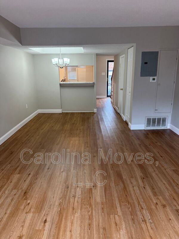 2530 E North St #2H - Photo 6 of 15