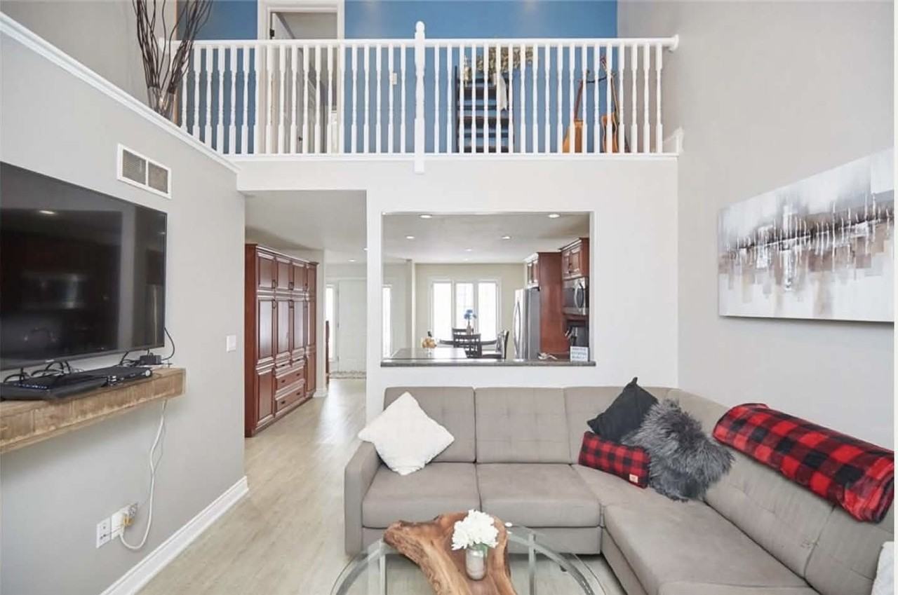 23 Ormond St N #1 - Photo 3 of 25