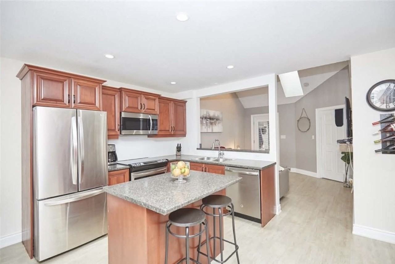 23 Ormond St N #1 - Photo 4 of 25