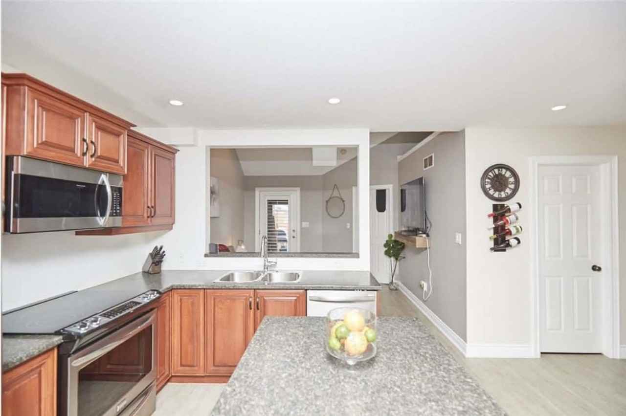 23 Ormond St N #1 - Photo 7 of 25