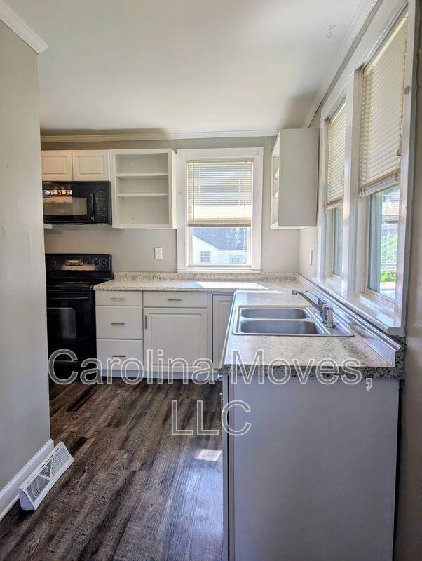 403 Mccrary St - Photo 5 of 16