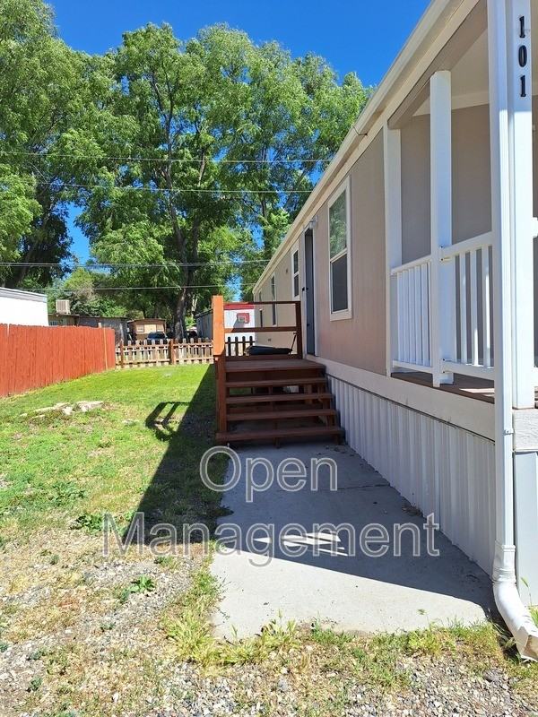93 Park Rd - Photo 2 of 13
