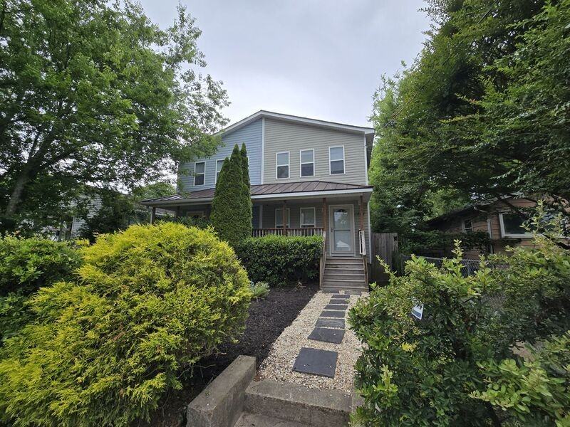 1404 N 30th St - Photo 2 of 24