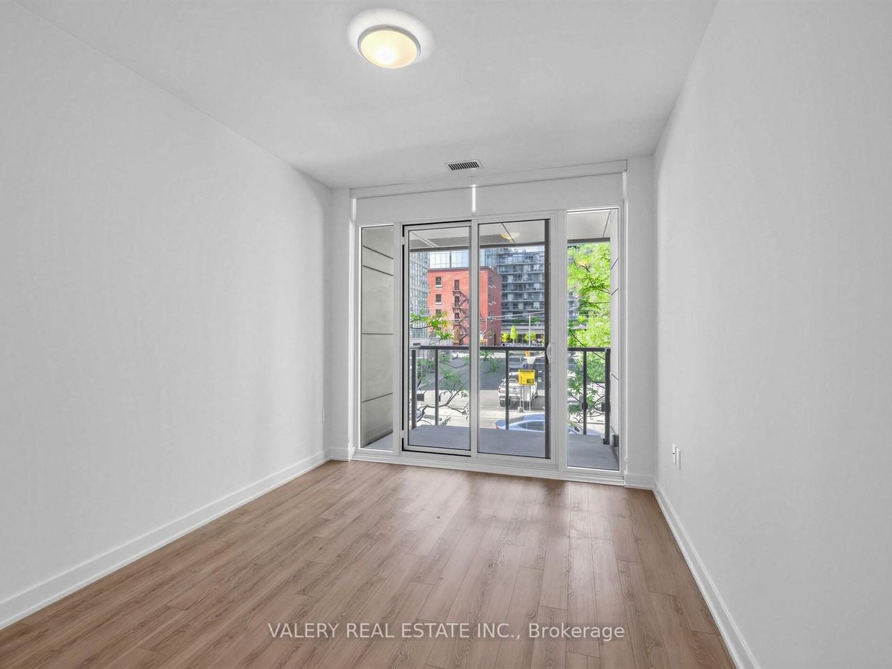39 Niagara Street - Photo 11