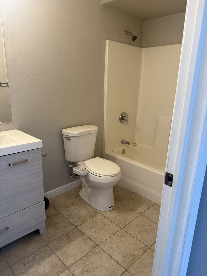461 E 740 N #1 - Photo 7 of 11