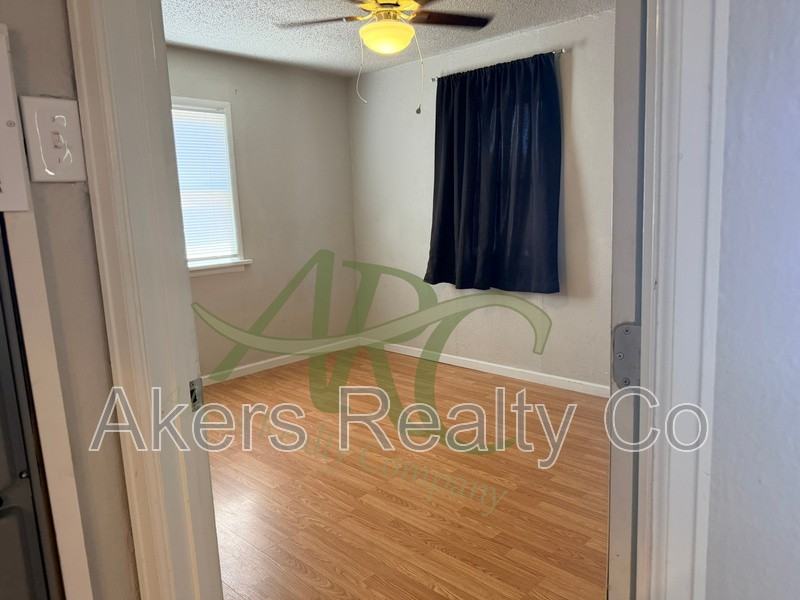 1420 N Hudson Ave - Photo 5 of 9