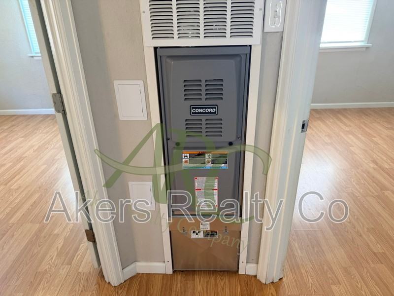 1420 N Hudson Ave - Photo 6 of 9