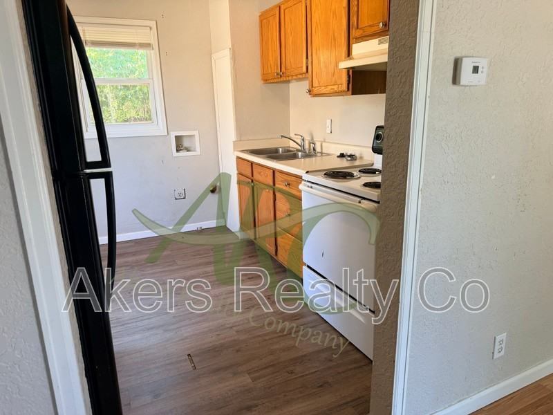 1420 N Hudson Ave - Photo 7 of 9