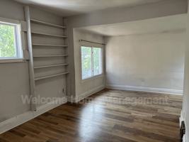 featured image of 758 Cannon St E #2