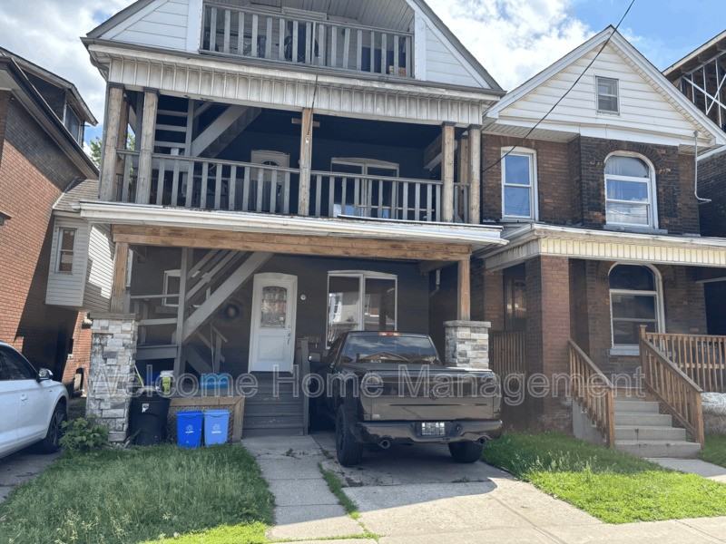 758 Cannon St E #2 - Photo 3 of 11