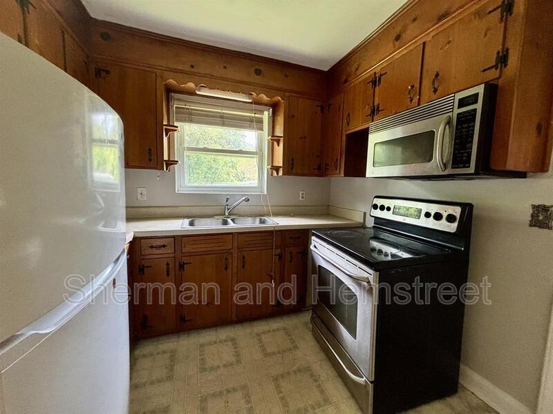 2020 Garr Dr - Photo 5 of 9