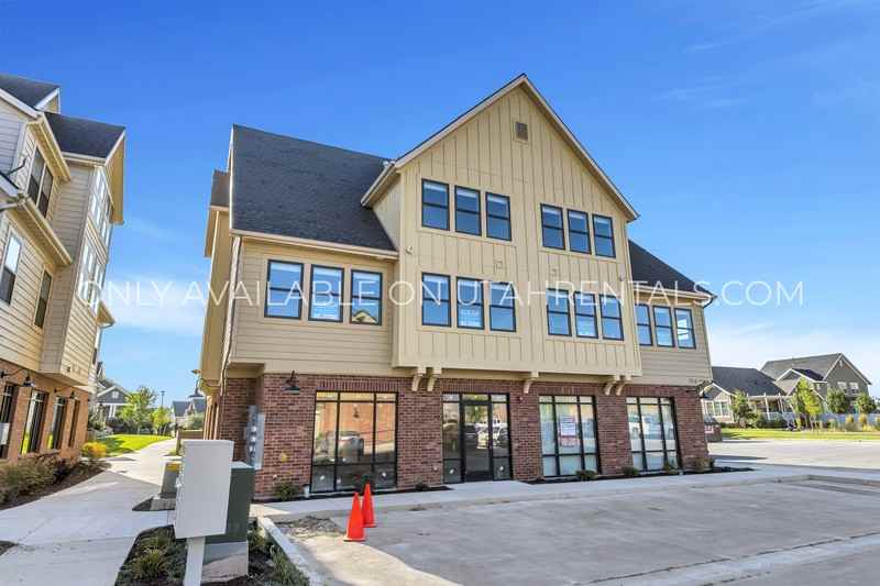 704 Sw #206 - Photo 4 of 25