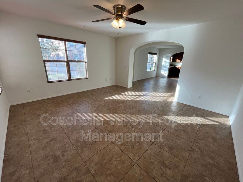 235 Paseo Gregario - Photo 6 of 34