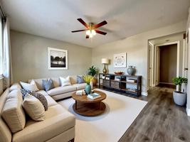 featured image of 32 Stoneybrook Ln