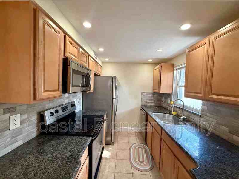 1960 Union St #41 - Photo 6 of 23