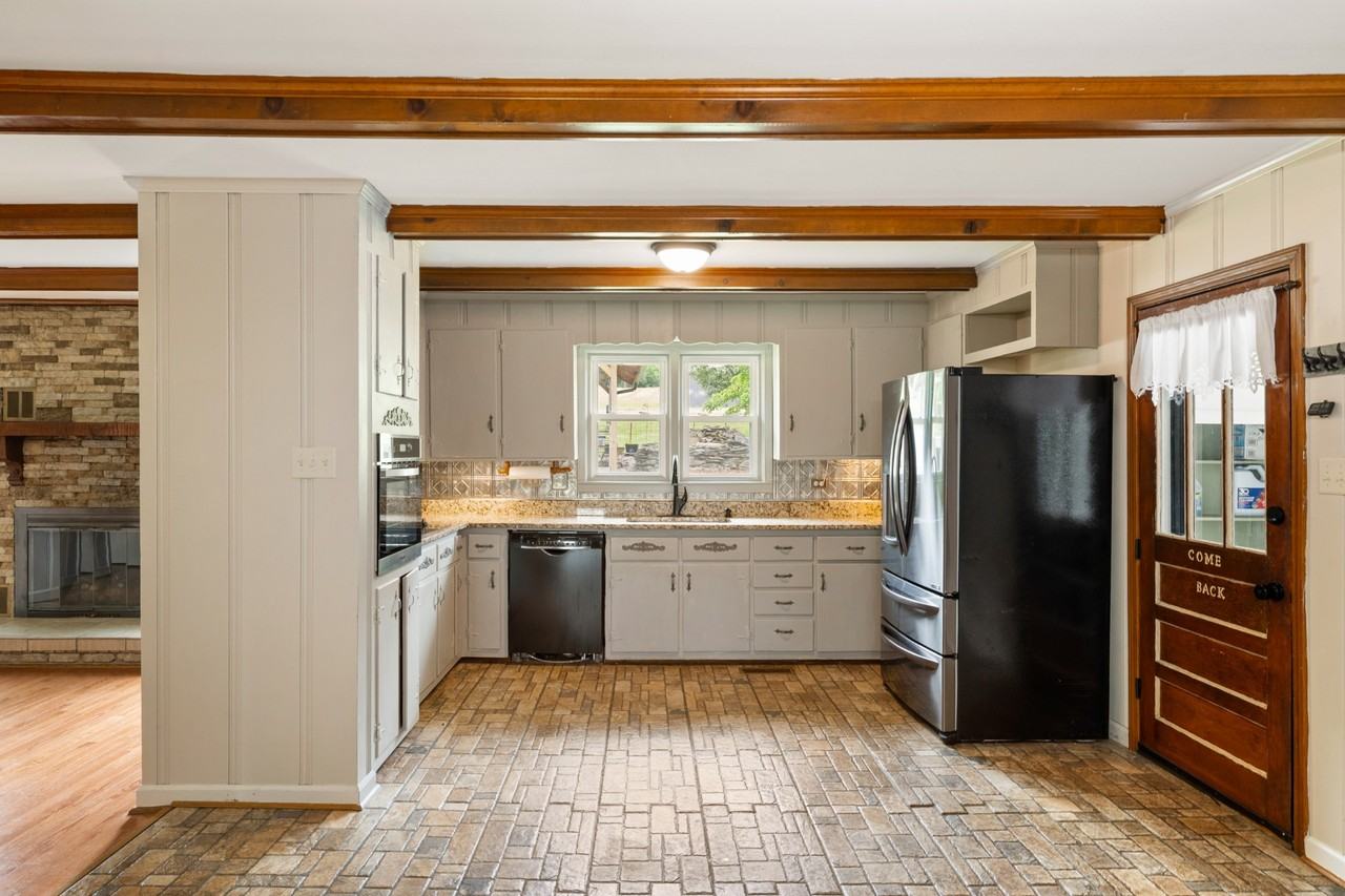 2541 Mooresville Hwy #1 - Photo 3 of 19