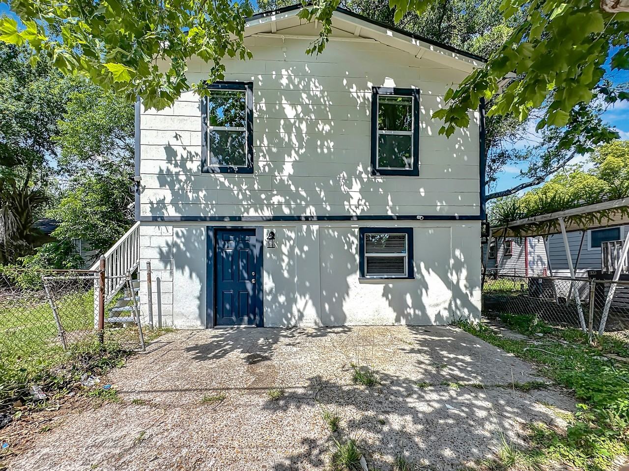 844 Tyler St #1 - Photo 2 of 9