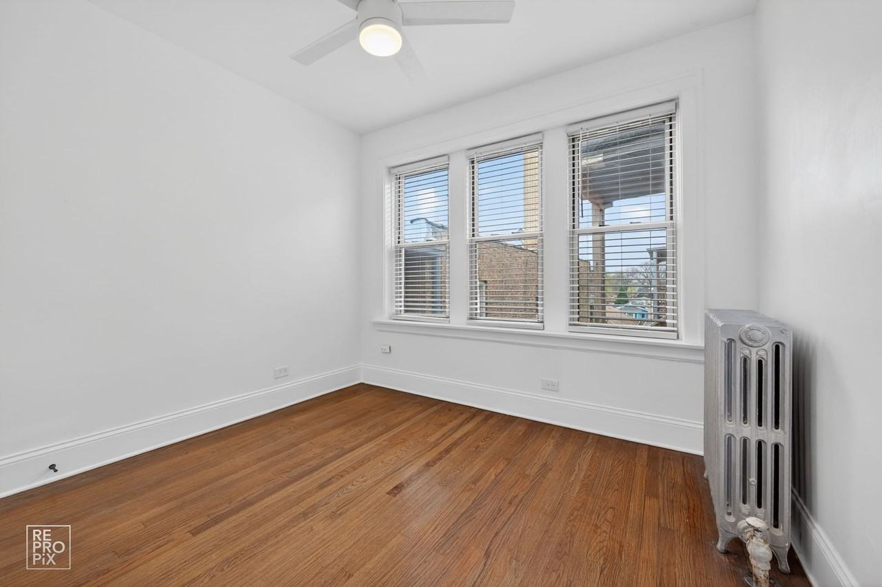 6310 N Artesian - Photo 5 of 47