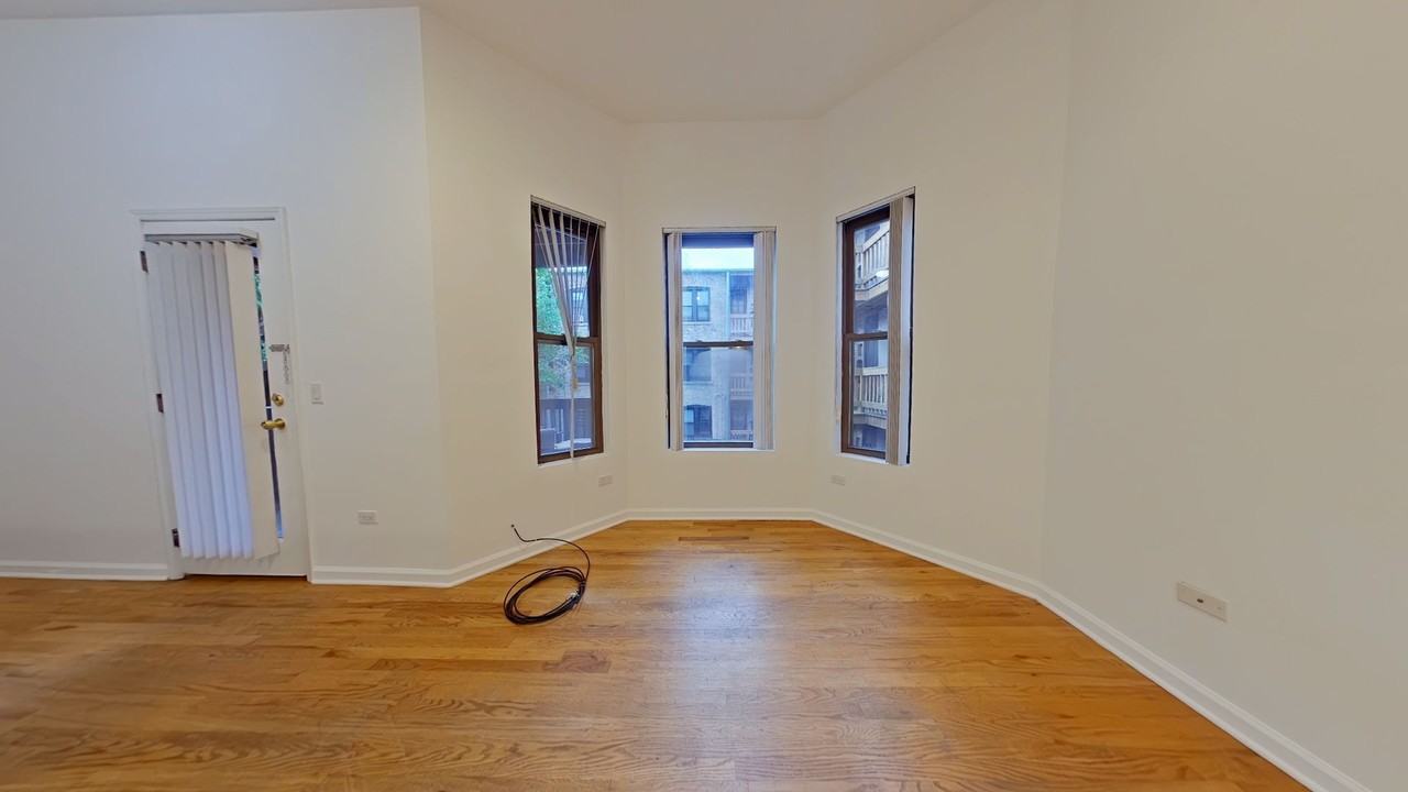 721-23 Briar - Photo 4 of 17