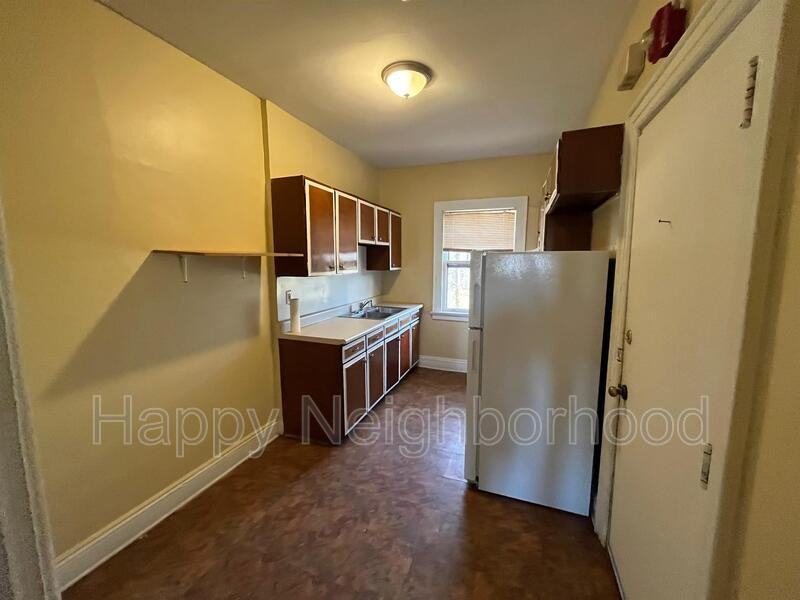 130 Bradley Avenueunit - Photo 3 of 34