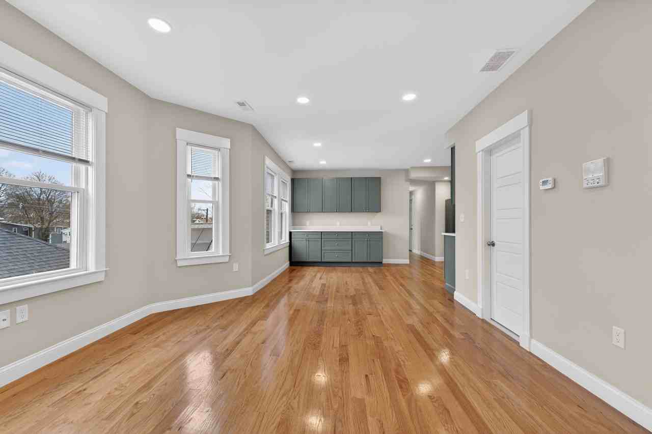 42 Almont Street2L #2L - Photo 3 of 29