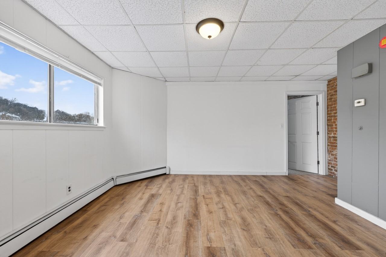 42 Almont St #3R - Photo 3 of 24