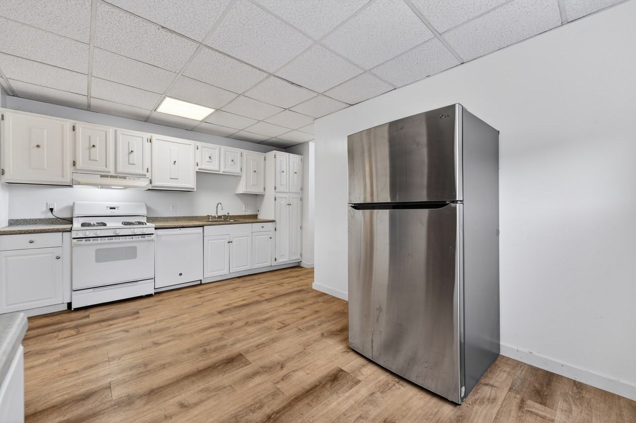 42 Almont St #3R - Photo 7 of 24