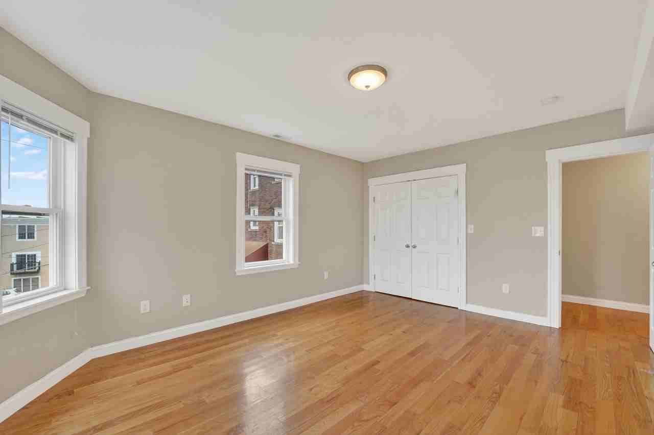 25 Main St #3 - Photo 4 of 50