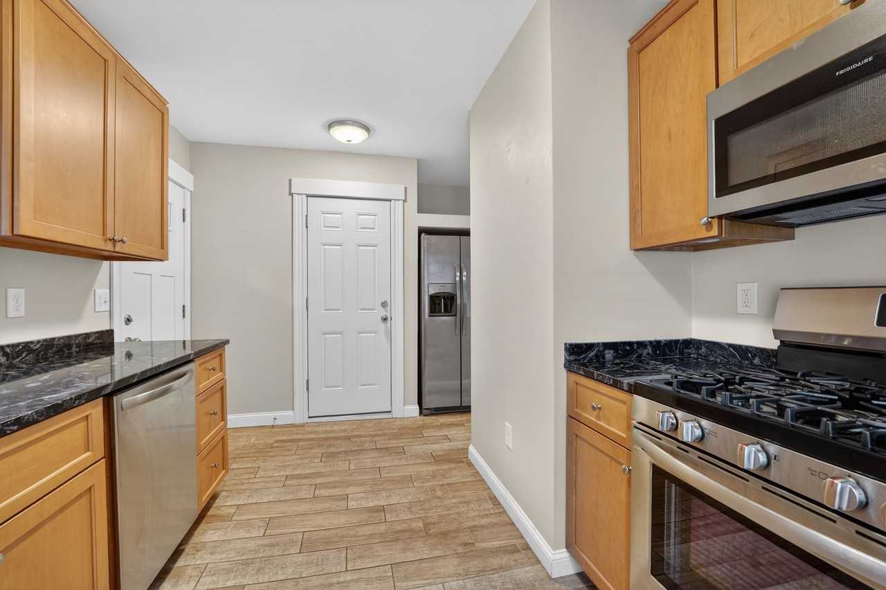 25 Main St #3
