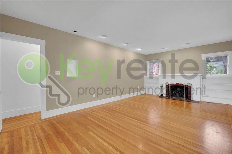 2933 27th St - Photo 6 of 36