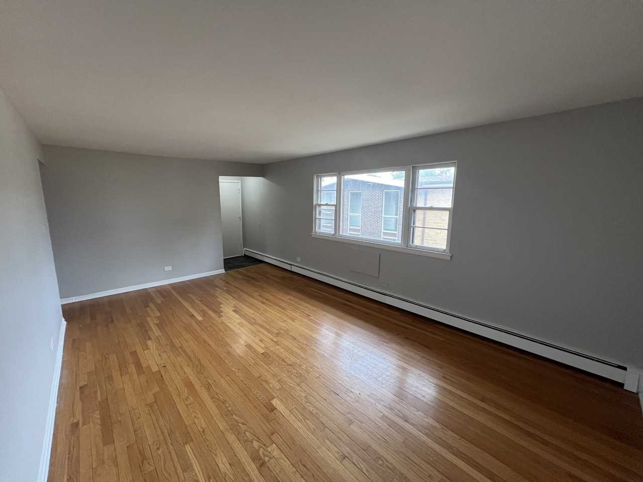 7822 -7824 S South Shore Drive - Photo 2 of 19