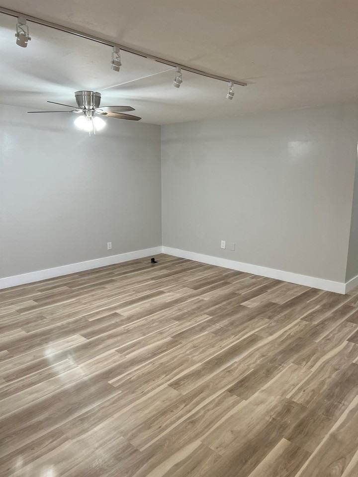 APARTMENTS ON 11TH, LLC - Photo 3 of 28