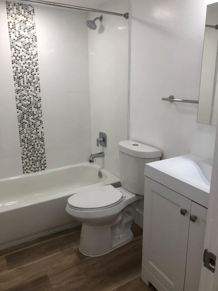 APARTMENTS ON 11TH, LLC - Photo 5 of 28