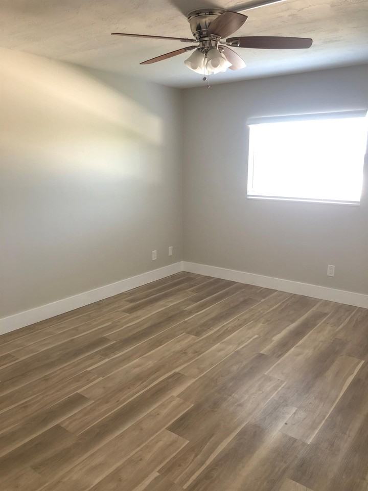 APARTMENTS ON 11TH, LLC - Photo 7 of 28