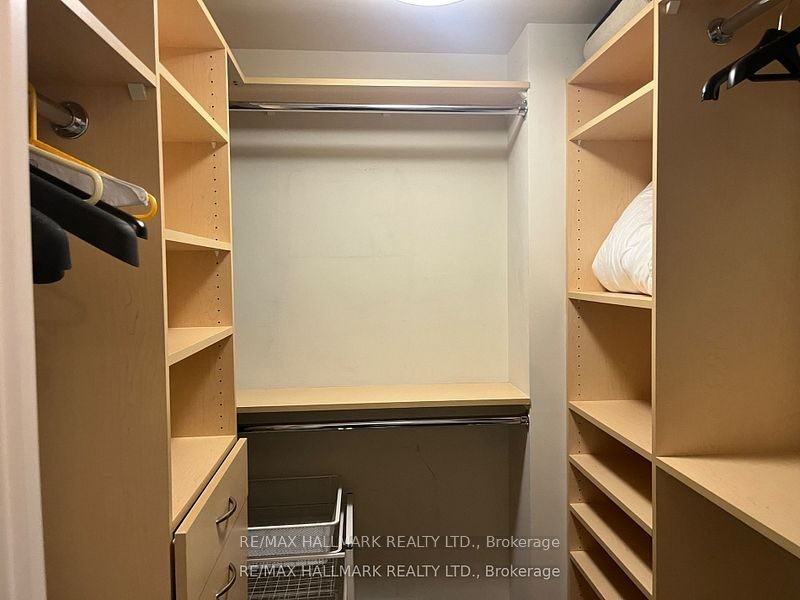 560 Front Street West - Photo 10