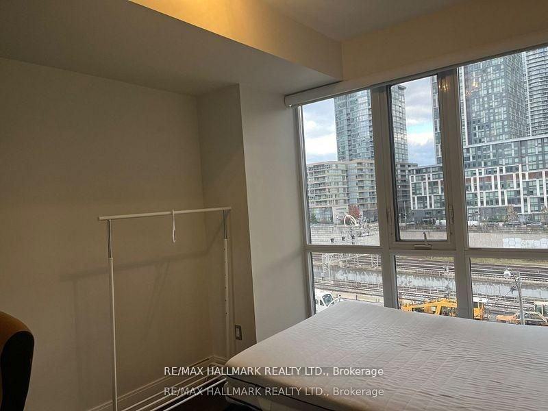 560 Front Street West - Photo 11