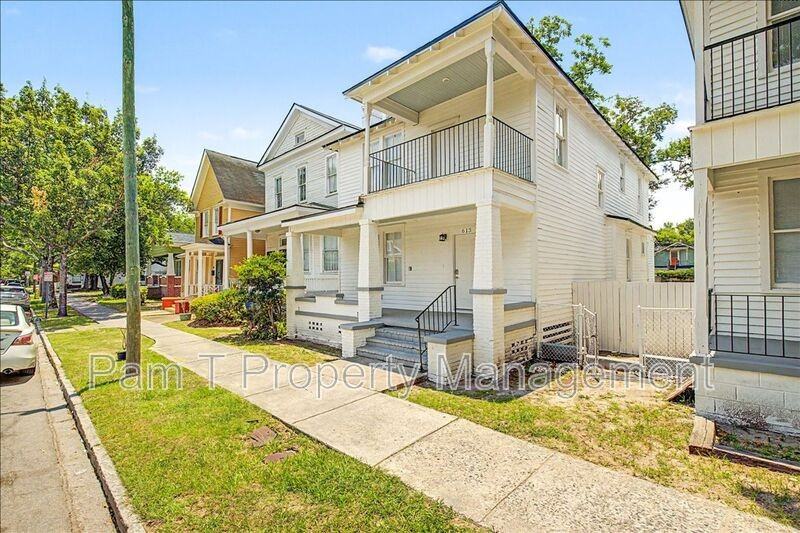 613 W 39th St - Photo 2 of 20