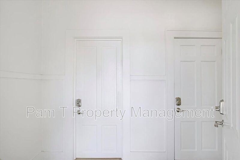 613 W 39th St - Photo 4 of 20