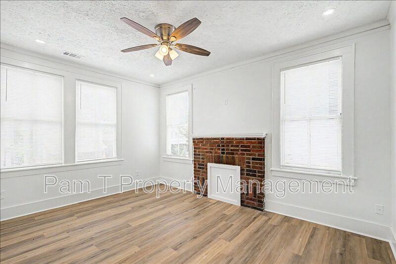 613 W 39th St - Photo 5 of 20