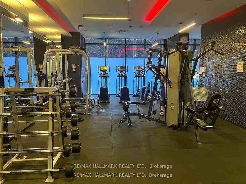 560 Front Street West - Photo 21
