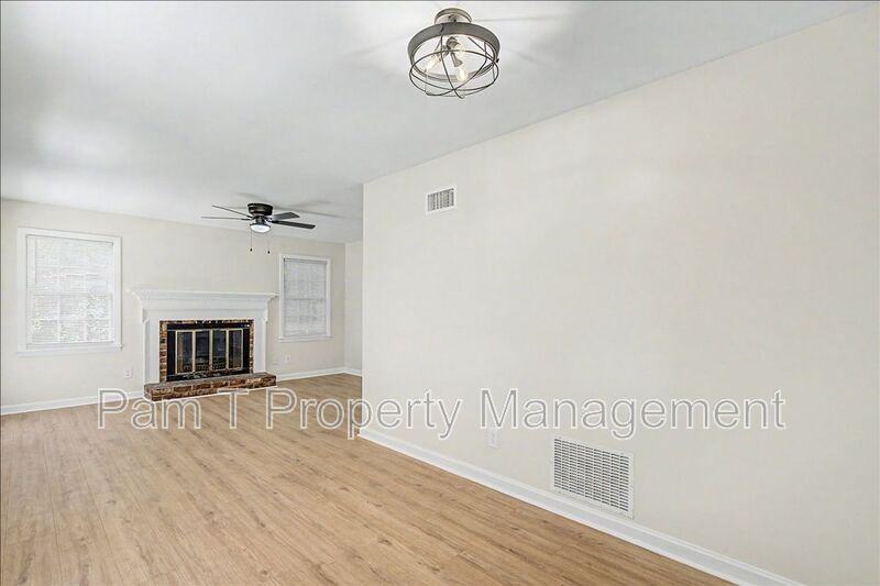 102 Juniper Cir - Photo 4 of 25